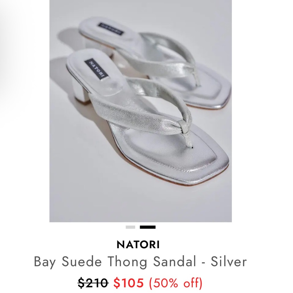 Natori Women's Metallic leather Silver Sandals